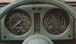 Праворульный SJ410: два круглых прибора и узкая центральная часть