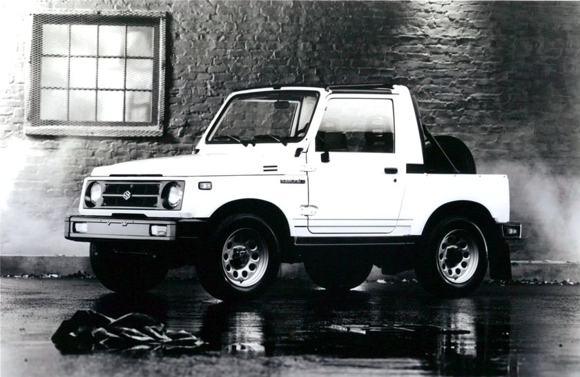 1992–93 MY, JL: решётка с «S» (с 1992 MY)