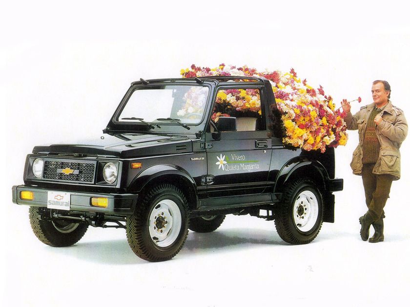 Chevrolet Samurai (Латинская Америка): решётка с эмблемой Chevrolet