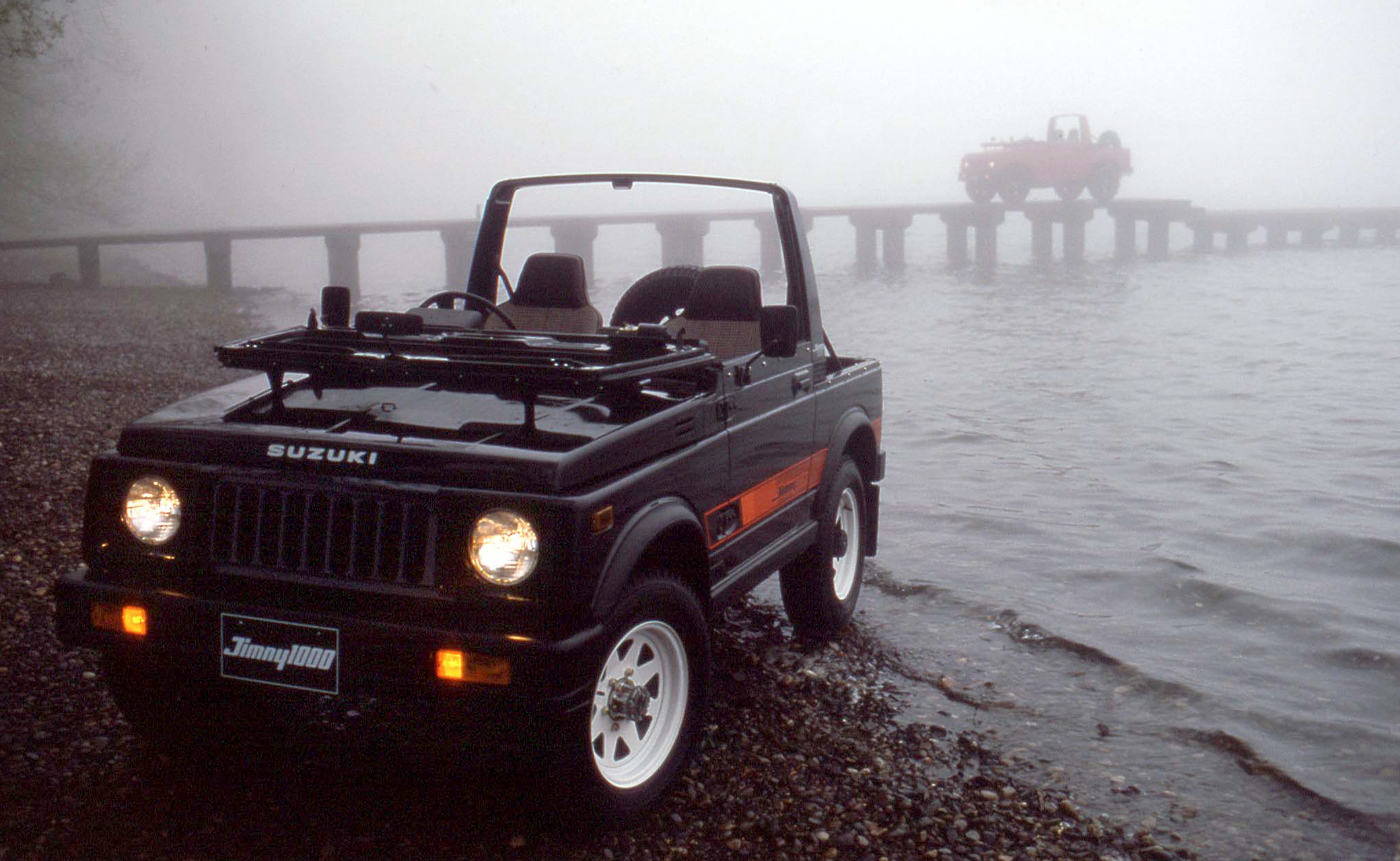 Jimny 1000 — оранжевая полоса в тумане