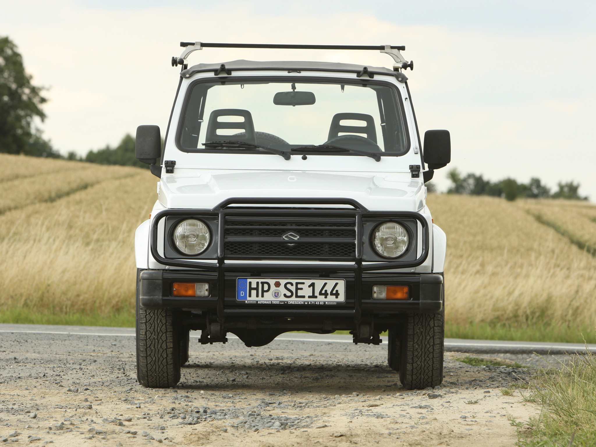 Samurai Autohaus Tross — строго спереди