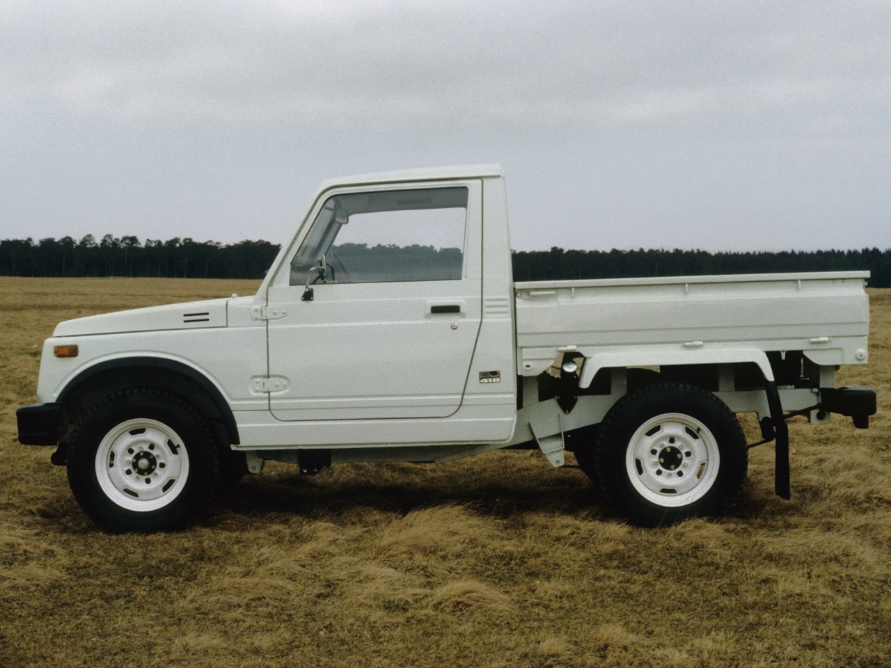 SJ410 Pick-Up — боковой профиль