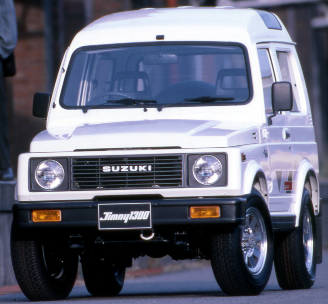 JA51 Jimny 1300 Panoramic Roof: поднятая крыша с боковыми окнами