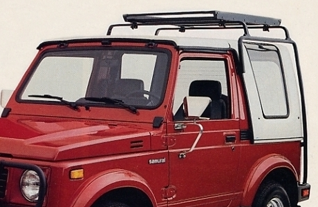 США, 1988 MY, hardtop: чёрный каркас от задних углов кузова над жёсткой крышей и корзина-багажник